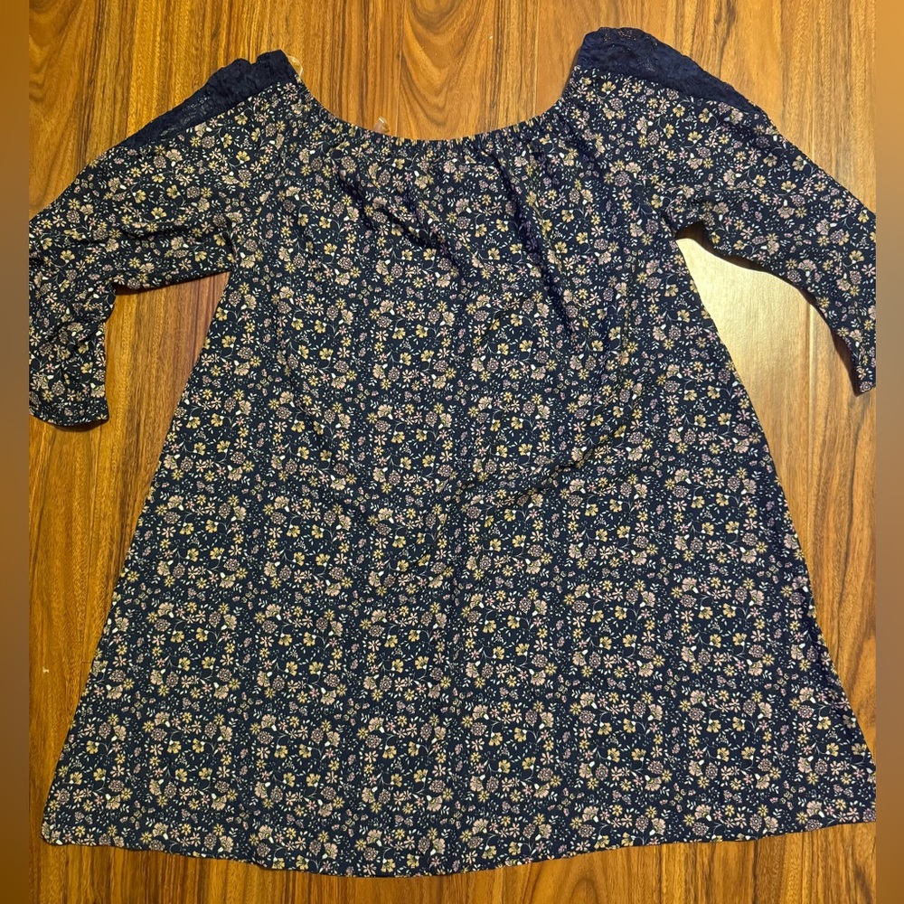 Off the shoulders,floral navy dress